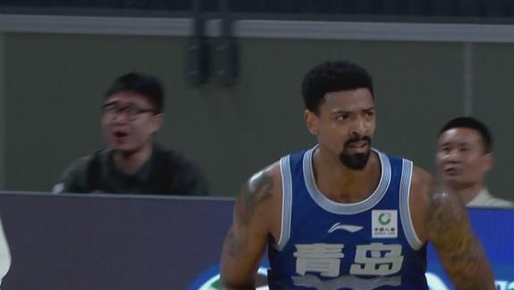 直插云霄！米奇一条龙强杀内线单臂劈筐暴扣