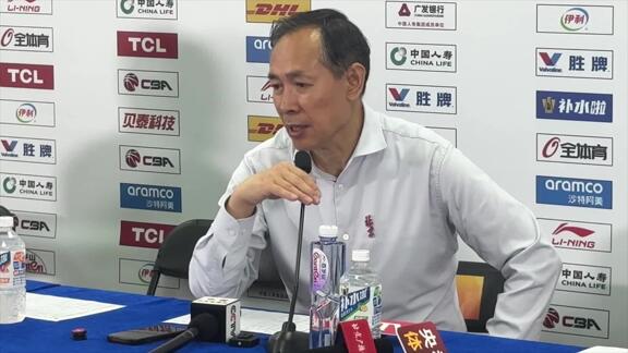 许利民盛赞周琦：努力和自律让他状态越来越好