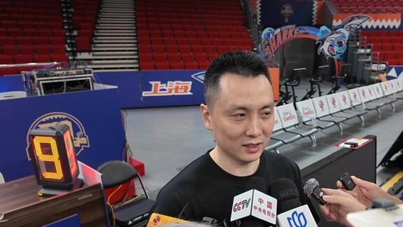 卢伟：广厦球员非常默契 但我们很有冲击力活力