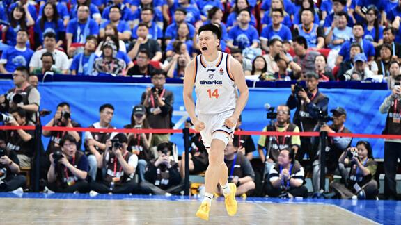 李弘权：季后赛常规赛完全不同 把压力化为动力