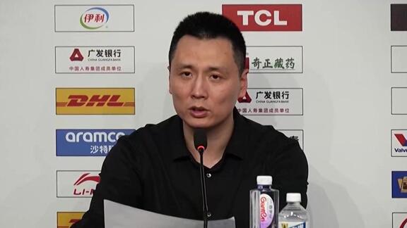 共筑内线！上海全队谈篮板球重要性 卢伟大赞球员