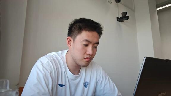 对话李苑鑫：吐露菜鸟赛季心声 目标国家队