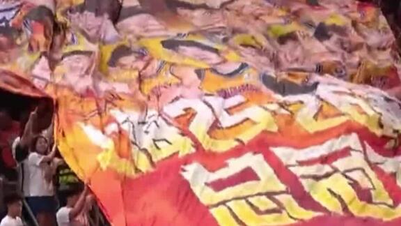 上海男篮时隔24年再度加冕 夺冠TIFO+全队庆祝