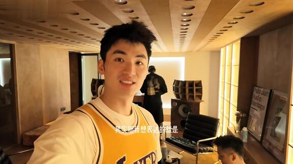  于德豪巴黎Vlog：带兄弟和黑人学习嘻哈文化