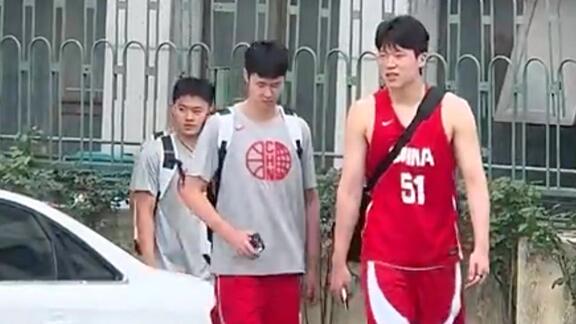 中国男篮路透：杨瀚森51号+赵继伟胡金秋独自参训