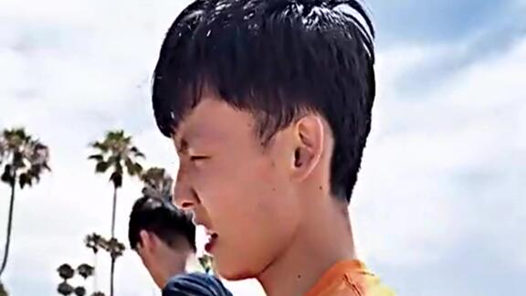 练晕了！徐杰美国特训：沙滩高强度训练