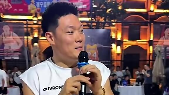 张宁办活动！张宁走廊篮球赛 发装备奖金+指导球员