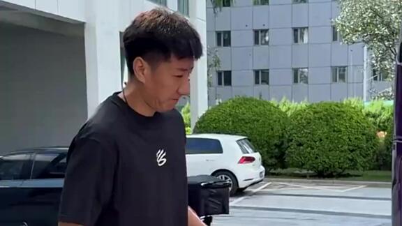  严阵以待！北控男篮更新社媒分享球队备战夏联片段