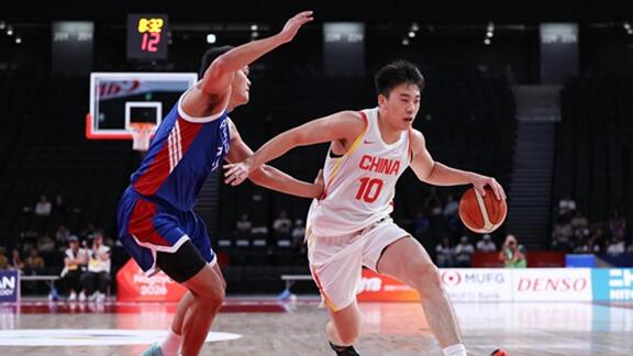 疯狂抢板碾压内线！王俊杰砍20+14大号两双集锦