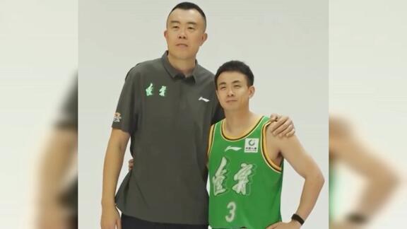 辽宁新赛季宣传照！韩德君赵继伟合体 段睿骐亮眼