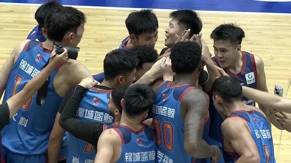 激动庆祝！四川时隔580天终结常规赛47连败
